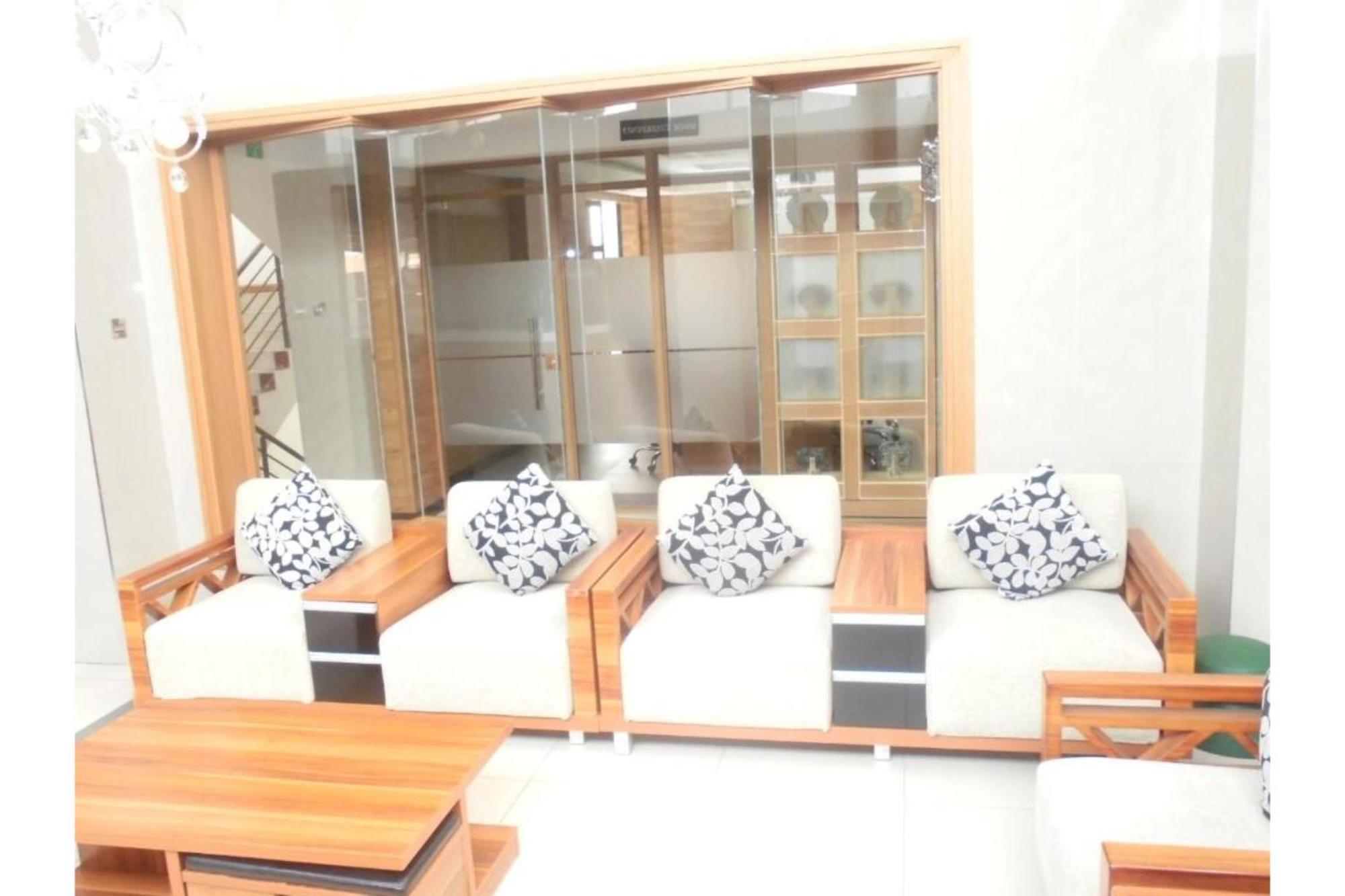 We Hotel & Suites Nairobi Exterior foto
